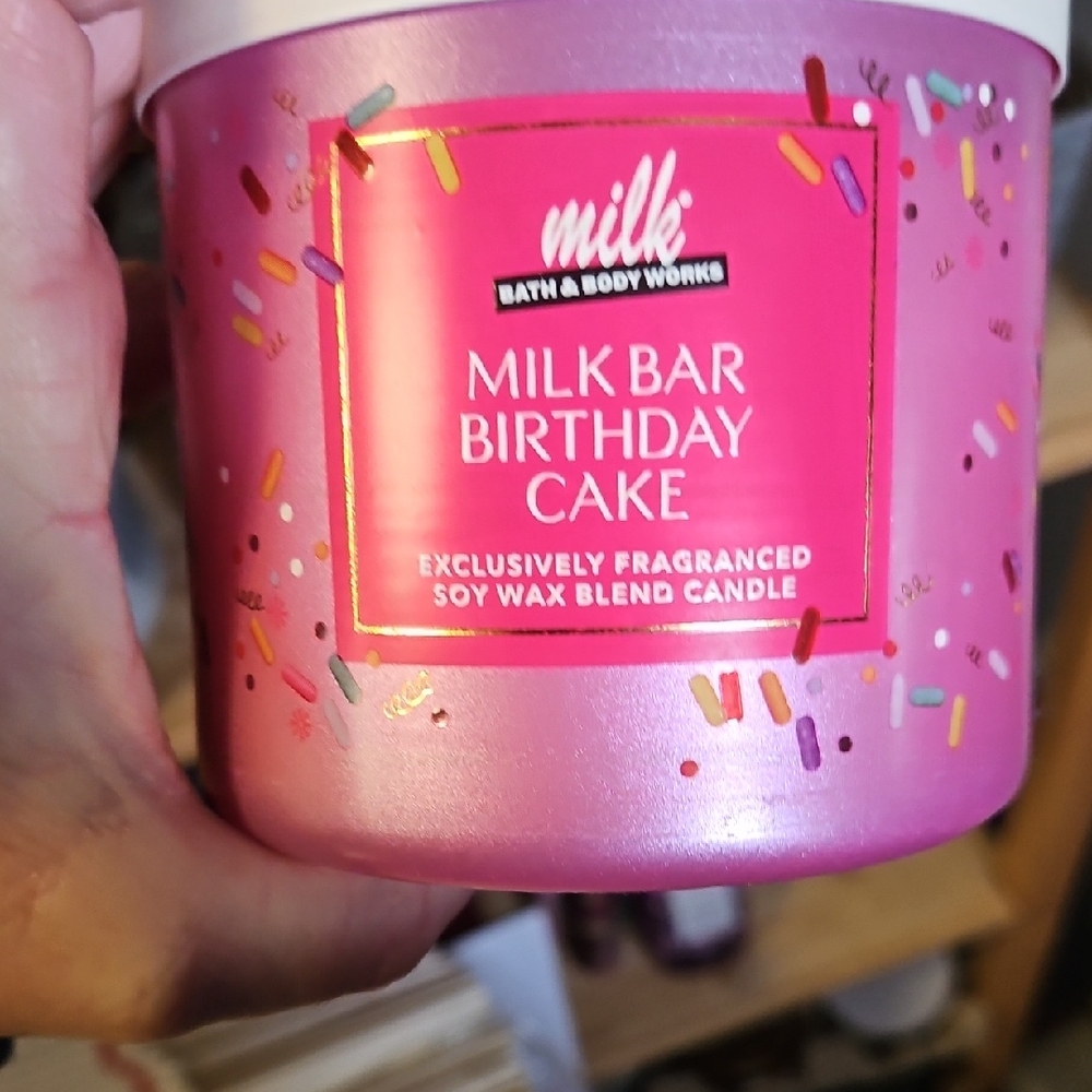 Bath & Body Works Milk Bar Birthday Cake Candle - Pink